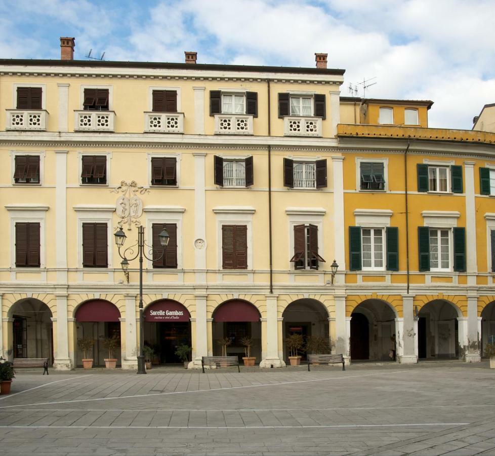 Sarzana'S Rooms Exterior photo